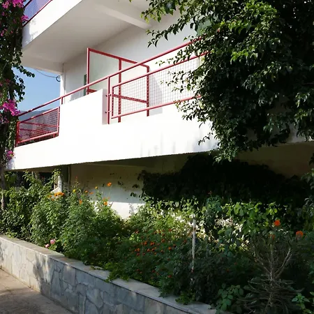 Guest house Armonia Tiros